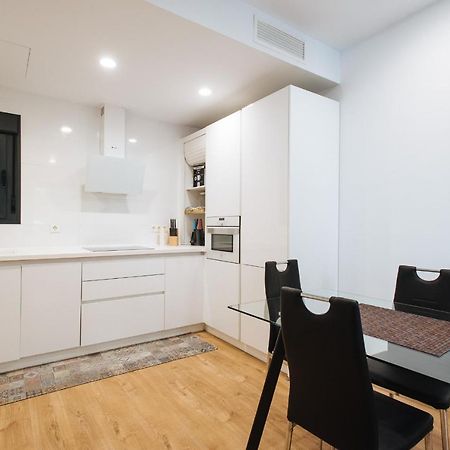 Apartamento Estelar Con Piscina Y Garaje Nervion Apartman Sevilla Kültér fotó