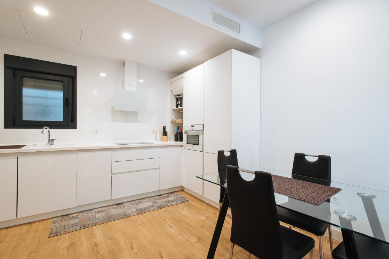 Apartamento Estelar Con Piscina Y Garaje Nervion Apartman Sevilla Kültér fotó