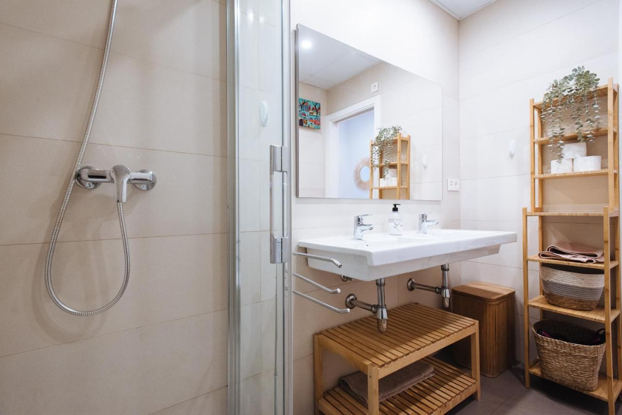 Apartamento Estelar Con Piscina Y Garaje Nervion Apartman Sevilla Kültér fotó