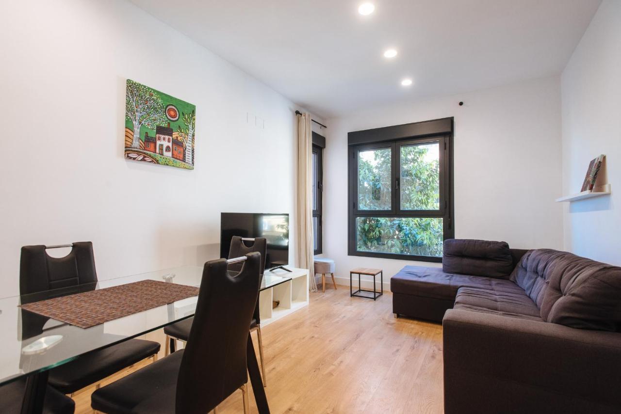 Apartamento Estelar Con Piscina Y Garaje Nervion Apartman Sevilla Kültér fotó