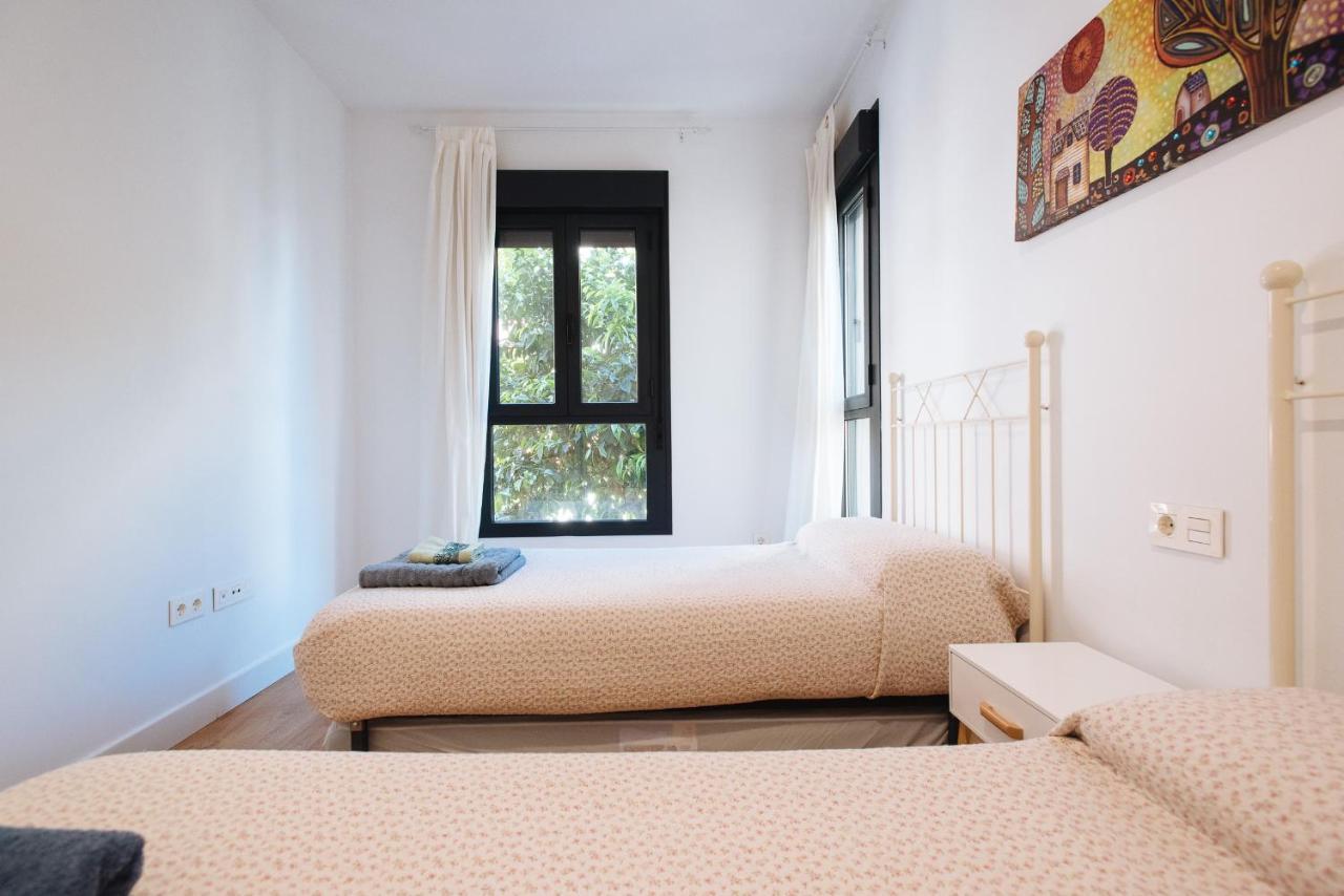 Apartamento Estelar Con Piscina Y Garaje Nervion Apartman Sevilla Kültér fotó