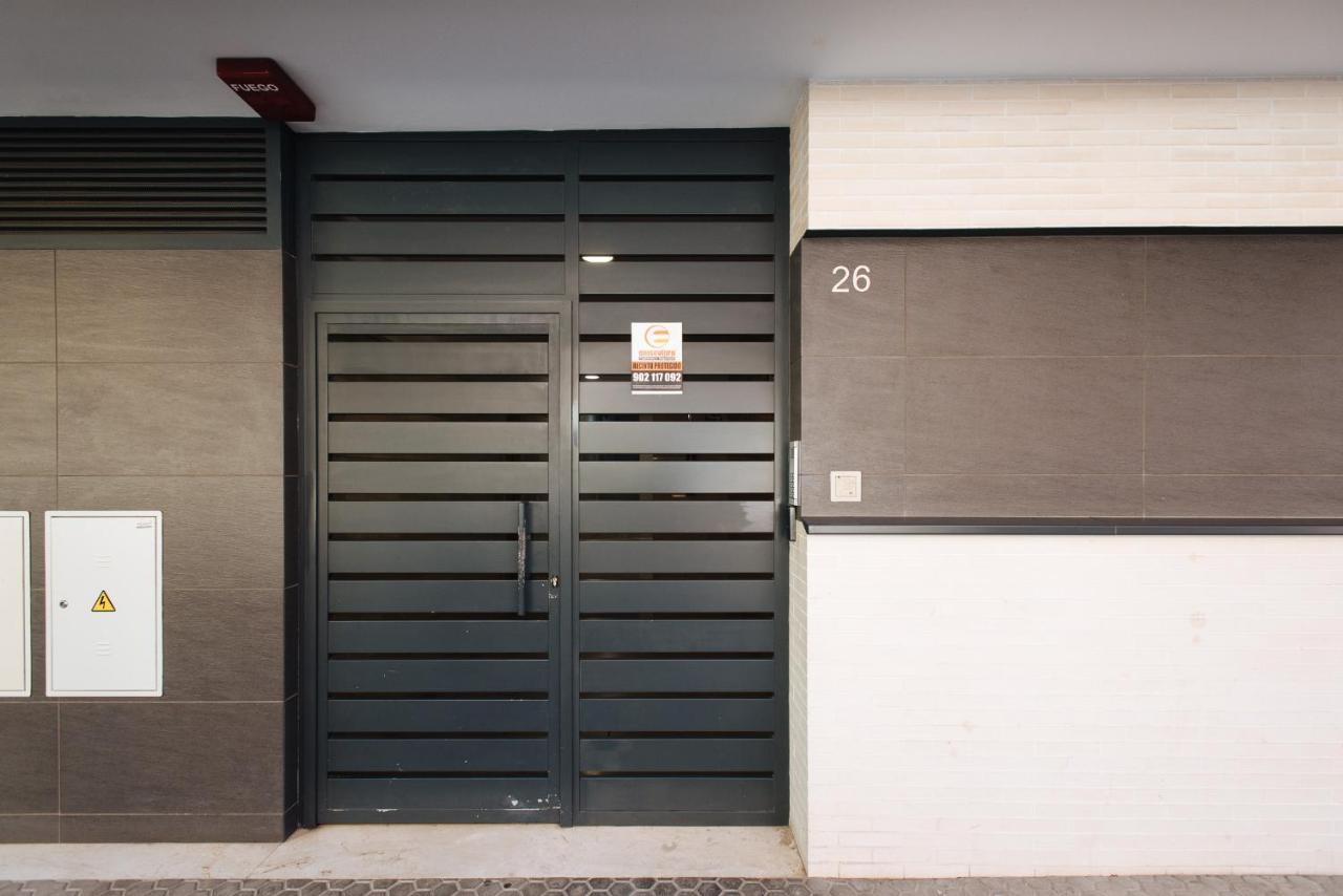 Apartamento Estelar Con Piscina Y Garaje Nervion Apartman Sevilla Kültér fotó